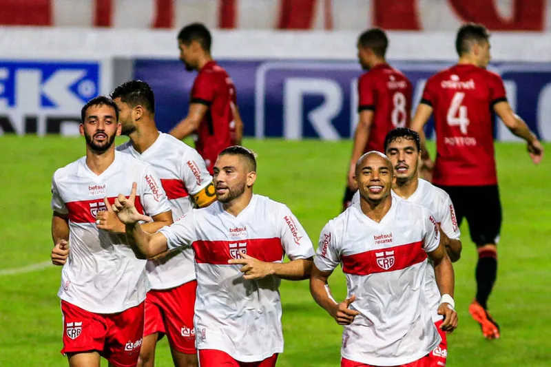 Maceió, 22 de junho de 2021
Lance do jogo entre CRB e Brasil de Pelotas, partida válida pela 6ª rodada da Série B do Campeonato Brasileiro, realizada no Estádio Rei Pelé em Maceió, Alagoas - Brasil.
Foto: Ailton Cruz