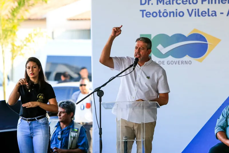 Lira frisou que os governadores precisam dar sua “cota de sacrifício” e citou os casos do Rio Grande do Sul e MS