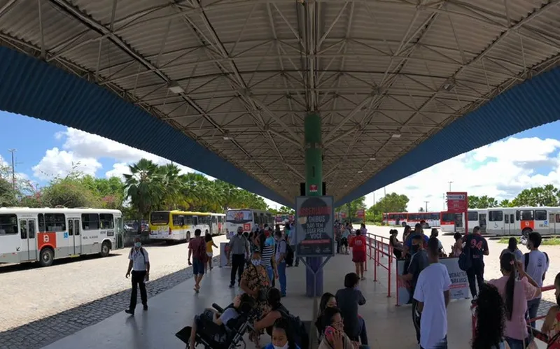 Imagem ilustrativa da imagem NOVA LINHA DE ÔNIBUS OTIMIZA TRANSPORTE DE 650 MIL MACEIOENSES
