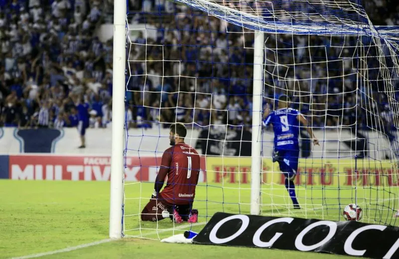 Azulão consegue ter mais uma grande atuação para bater o Clube do Remo, no Rei Pelé