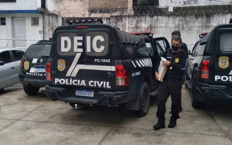 Imagem ilustrativa da imagem OPERAÇÃO PRENDE SUSPEITOS DE APLICAR GOLPES EM IDOSOS DAS FORÇAS ARMADAS