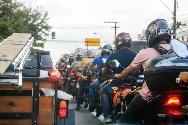 Mais da metade das motocicletas vendidas são utilizadas para comercio, informa Fenabrave