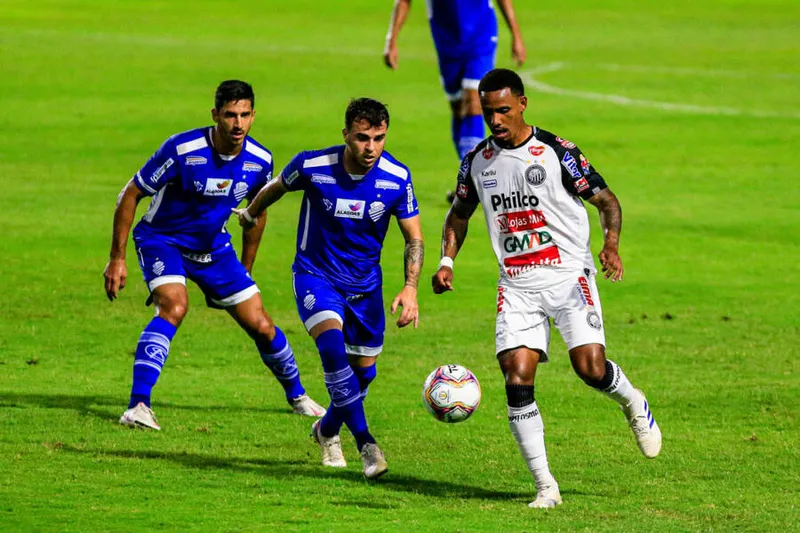 No último encontro entre as duas equipes no Rei Pelé, pela Série B de 2020, o Azulão venceu por 1 a 0