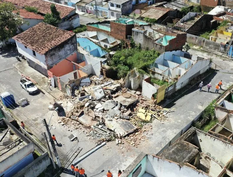 Imagem ilustrativa da imagem PINHEIRO: MAIS 9 IMÓVEIS AFETADOS PELA MINERAÇÃO SERÃO DEMOLIDOS