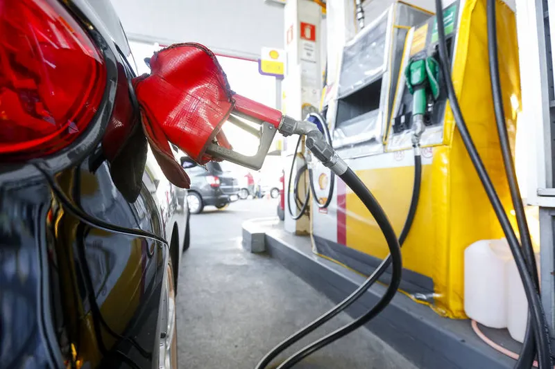 Gasolina vendida nos postos alagoanos encerrou julho vendida a R$ 6,023, em média