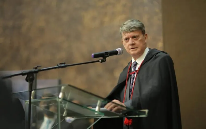 Imagem ilustrativa da imagem PRESIDENTE DO TJ ASSUMIRÁ GOVERNO DE ALAGOAS POR SETE DIAS