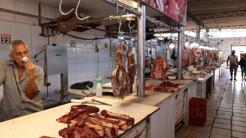 Comerciantes dizem que consumidores de Maceió estão comprando carne cada vez menos