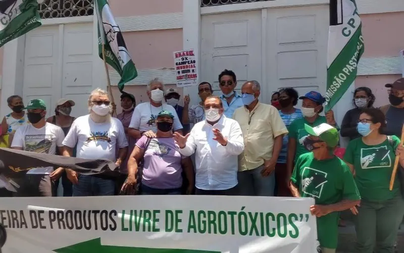 Imagem ilustrativa da imagem PROJETO PROÍBE PULVERIZAÇÃO AÉREA DE AGROTÓXICOS EM AL
