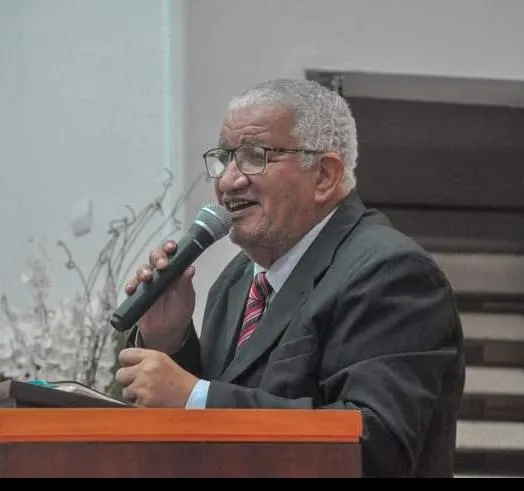 Pregador que atrai fiéis com humor, Manoel Nascimento será homenageado pela PIB de Palmeira dos Índios