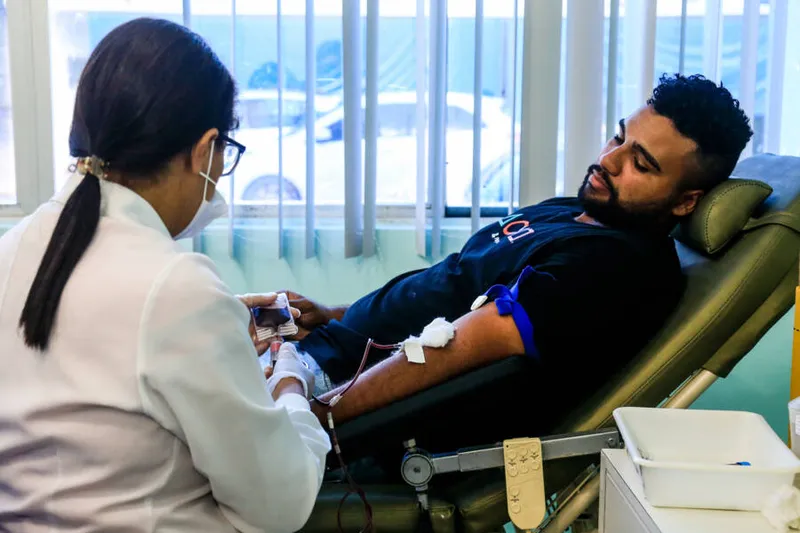 Maceió, 17 de março de 2020  
Doações de sangue caem e Hemoal vai a instituições buscar voluntários. Estoque está abaixo do necessário e número de doadores está diminuindo. Alagoas - Brasil.
Foto: ©Ailton Cruz