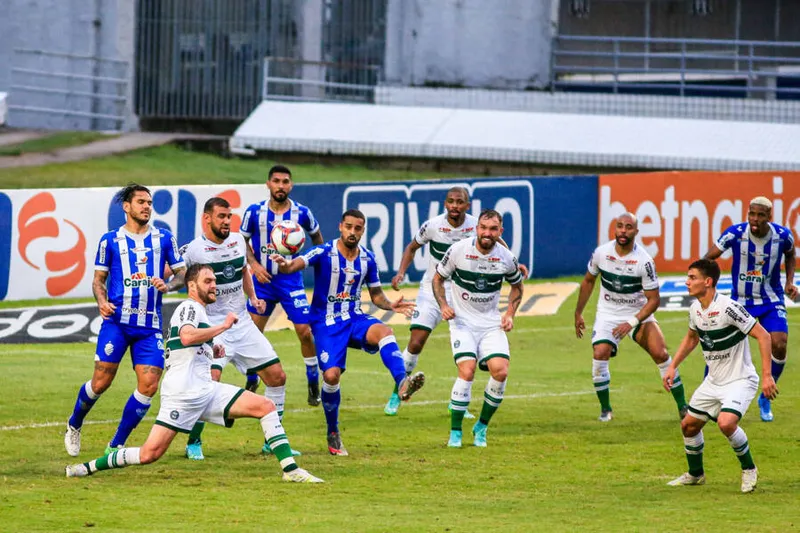 Maceió, 14 de agosto  de 2021
Lance do jogo entre CSA e Coritiba-PR, partida válida pela 18ª rodada da Série B do Campeonato Brasileiro, realizada no Estádio Rei Pelé em Maceió, Alagoas - Brasil.
Foto: Ailton Cruz