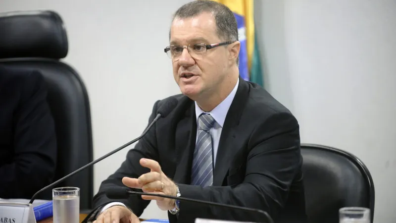 Gabas não deu garantia alguma aos gestores caso os equipamentos não fossem entregues