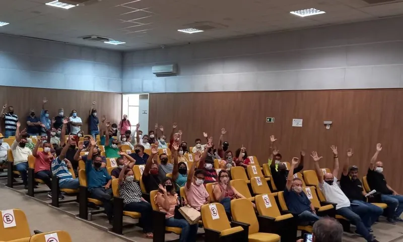 Imagem ilustrativa da imagem SERVIDORES DO DETRAN DEFLAGRAM GREVE POR REAJUSTE E CONCURSO