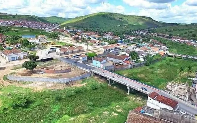 Imagem ilustrativa da imagem STF SUSPENDE DESPEJO DE FAMÍLIAS ÀS MARGENS DE FERROVIA EM QuEbRANGULO