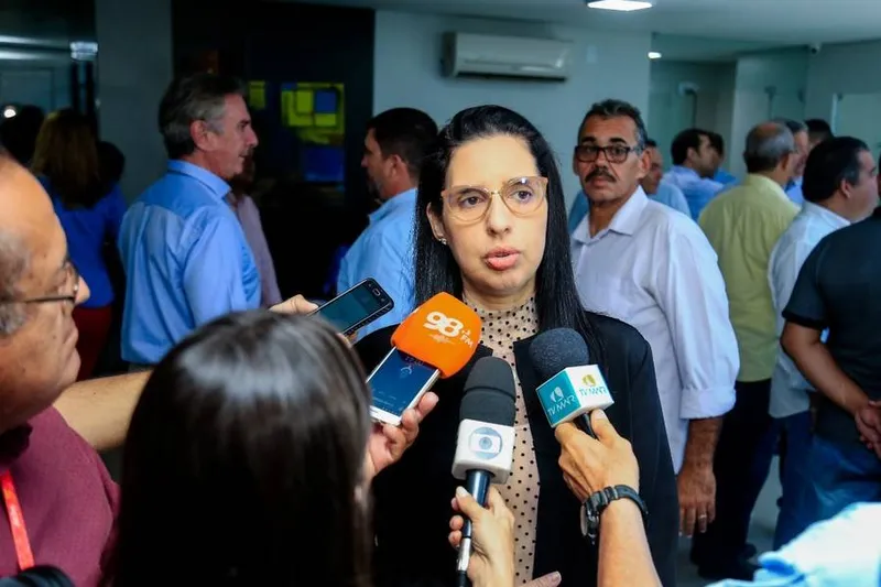 Pauline faz parte do grupo de prefeitos fundadores da instituição e ocupou o cargo de presidente e vice-presidente