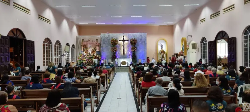 Paróquia de Santa Terezinha do Menino Jesus, do Conjunto José Tenório, celebrou sua padroeira com eventos religiosos e sociais, que atraíram grande número de fiéis