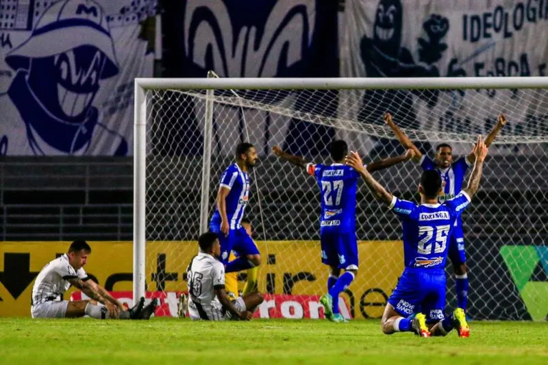 No total, Azulão do Mutange conseguiu 18 vitórias na Série B, sendo dez delas no segundo turno