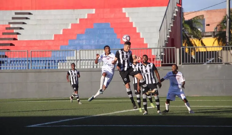 Alvinegro amargou mais uma derrota na Série D, desta vez para o Bahia de Feira