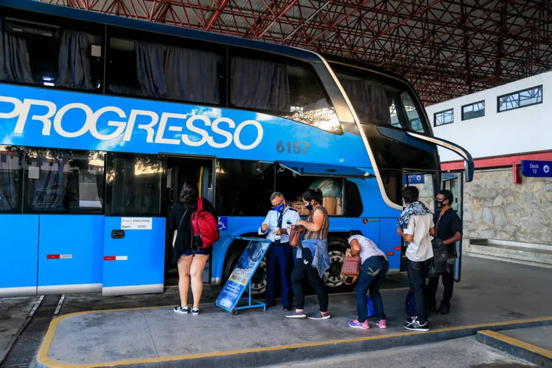 Maceió, 09 de setembro de 2020
Embarque de passageiros no Terminal Rodoviário João Paulo II de Maceió. Alagoas - Brasil.
Foto: ©Ailton Cruz