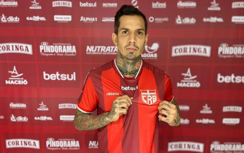 Zagueiro Victor Ramos foi contratado pelo Galo para tentar melhorar setor defensivo