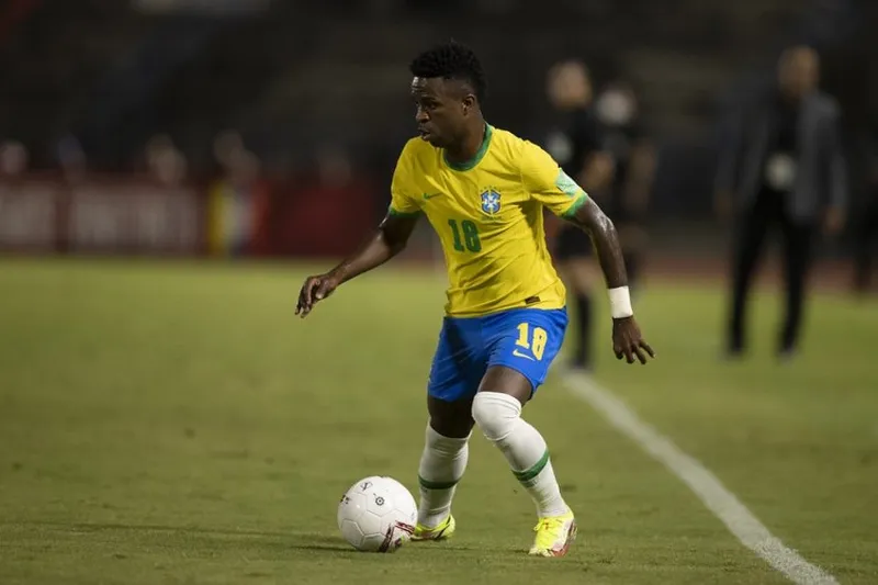 Vinicius Jr. (foto) foi convocado para a Seleção Brasileira, após corte de Roberto Firmino, por lesão