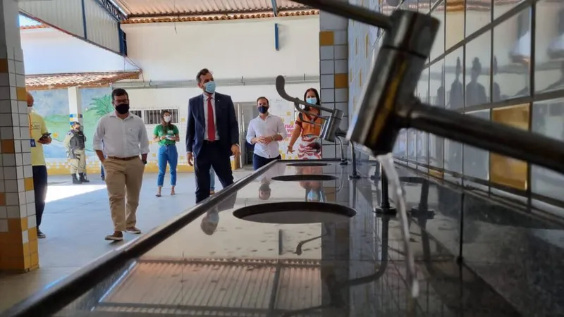 Imagem ilustrativa da imagem 20 MIL CRIANÇAS ESTUDAM EM ESCOLAS SEM ÁGUA E BANHEIRO