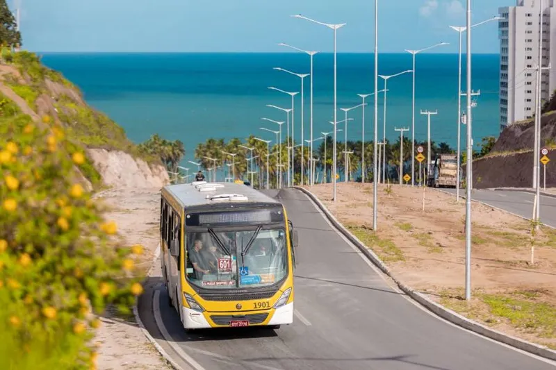 Imagem ilustrativa da imagem APÓS 12 ANOS DE OBRAS, PREFEITURA DE MACEIÓ INAUGURA ROTA DO MAR