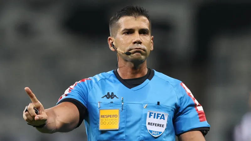 Bruno Arleu de Araújo está no quadro da Fifa e comanda ações de CSA x CRB, pela semifinal