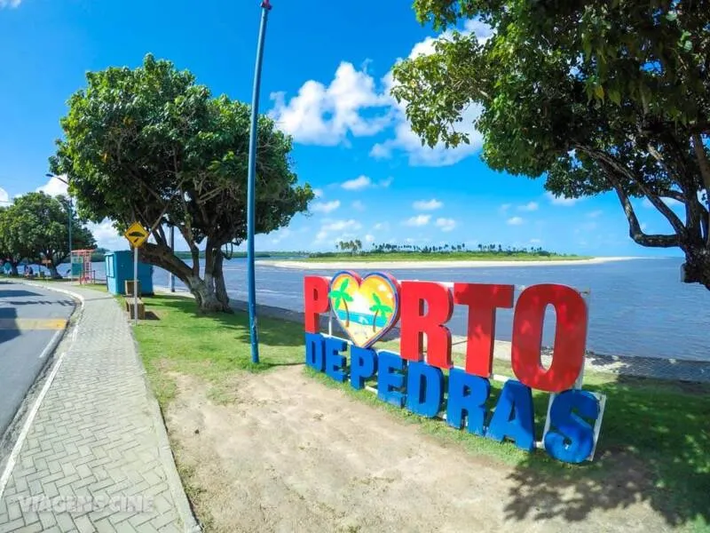 Imagem ilustrativa da imagem BALNEÁRIOS LIDERAM TAXAS DE INFECÇÃO POR COVID-19 UM MÊS APÓS FESTAS DE FIM DE ANO