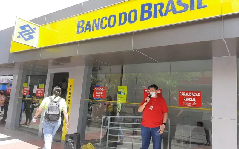 Imagem ilustrativa da imagem BB: SINDICATO INTERDITA AGÊNCIAS PARA EXIGIR PROTOCOLOS MAIS RÍGIDOS