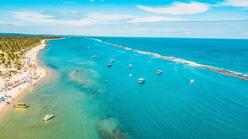 Vista aérea da Praia do Francês, em Marechal Deodoro, que receberá a próxima edição do Macena Open