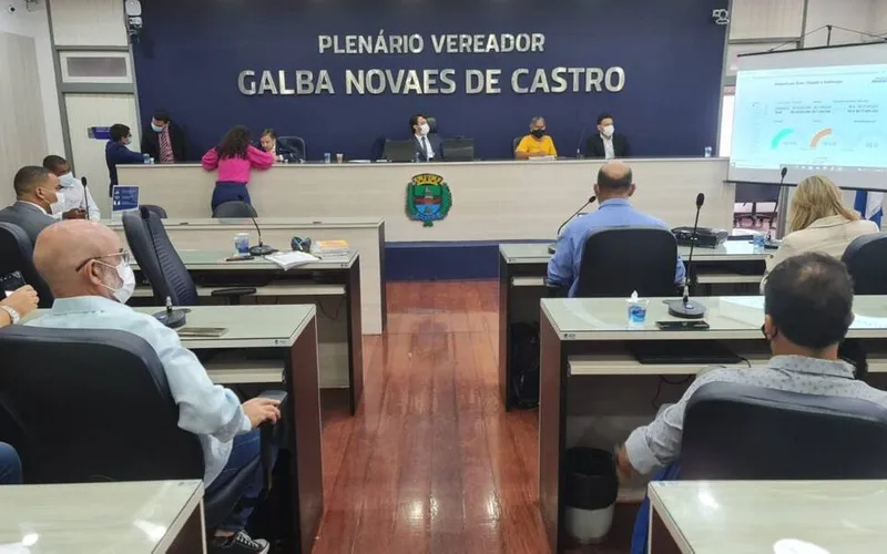 Imagem ilustrativa da imagem CÂMARA DE MACEIÓ RETOMA ATIVIDADES HOJE E DEVE ANALISAR VETO DE JHC