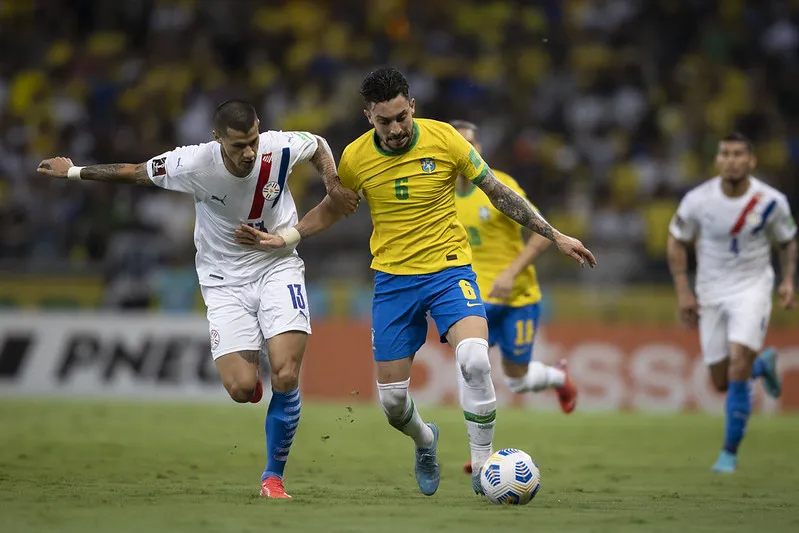 Jogo entre Brasil e Paraguai no Mineirão, pelas Eliminatórias da Copa de 2022, teve invasão de campo