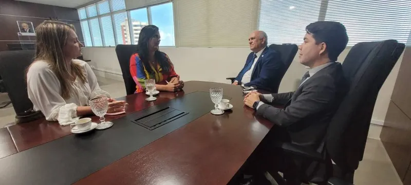 Imagem ilustrativa da imagem CNJ APRESENTA OUVIDORIA DA MULHER AO TRE DE ALAGOAS