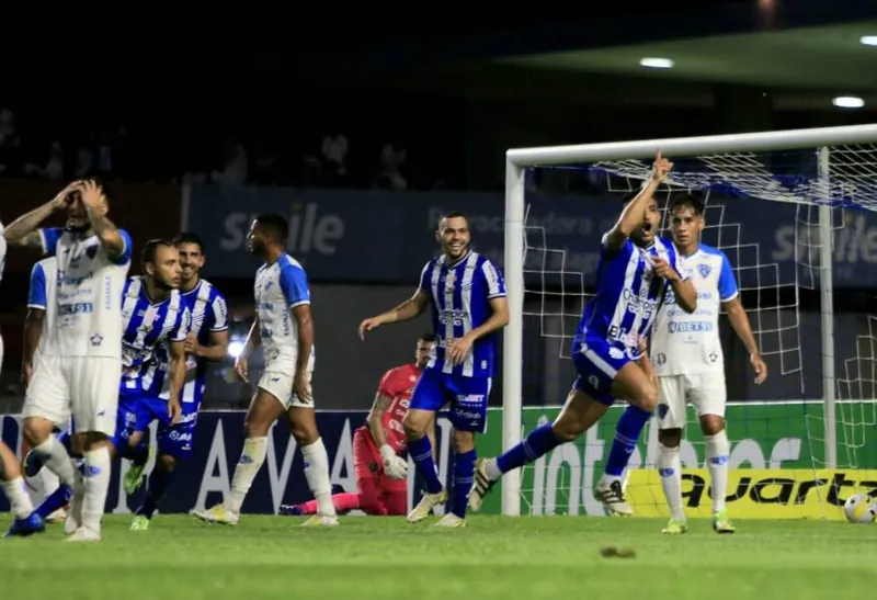 CSA passou pelo Paysandu, com a goleada de 4 a 1, no Estádio Rei Pelé, na fase anterior da Copa do BR