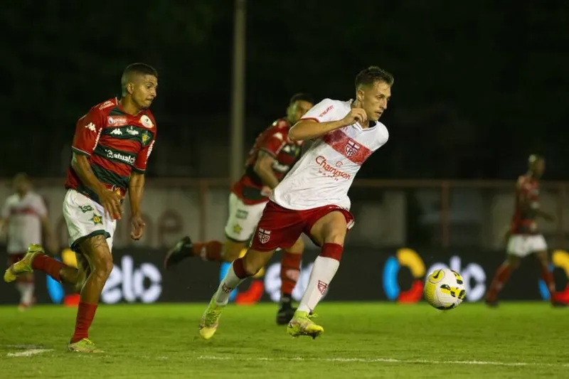 CRB foi eliminado precocemente da Copa BR , após perder para a Portuguesa-RJ, por 1 a 0, no Rio de Janeiro