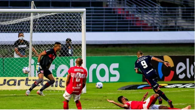 Equipes já estão garantidas nas quartas de final e, neste sábado (19), às 17h45, no Castelão, duelam pela Copa do NE