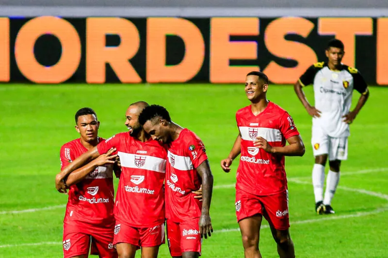 Maceió, 06 de março de 2021
Lance do jogo entre CRB e Sport. Partida válida pela 2º Rodada da Copa do Nordeste  realizada no Estádio Rei Pelé em Maceió. Alagoas – Brasil.
Foto: Ailton Cruz