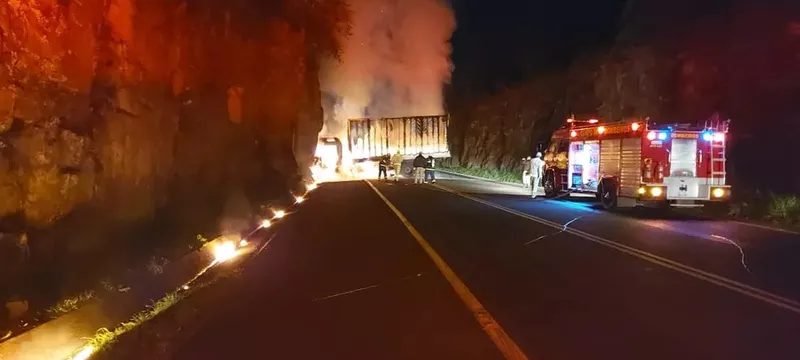 Durante a madrugada, a prefeitura chegou a afirmar que pelo menos três moradores tinham se ferido na ação