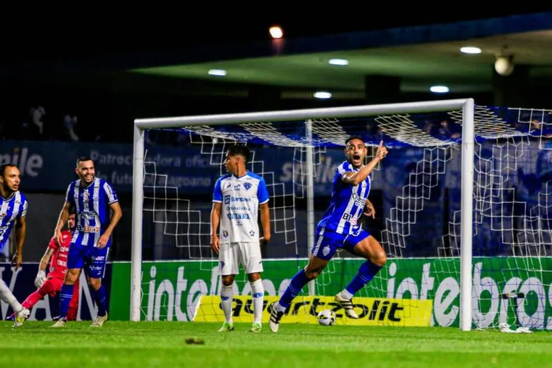 CSA venceu o Paysandu na 2ª fase; Werley fez dois gols e agora deve fazer dupla com Lucão, que retornou ao Azulão