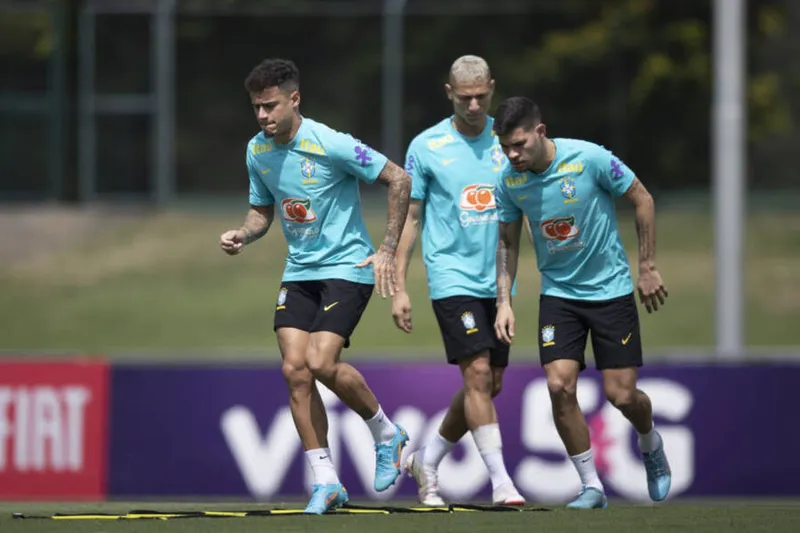 Na manhã dessa segunda (28) na Granja Comary, Seleção Brasileira fez o último treino antes da viagem para a Bolívia