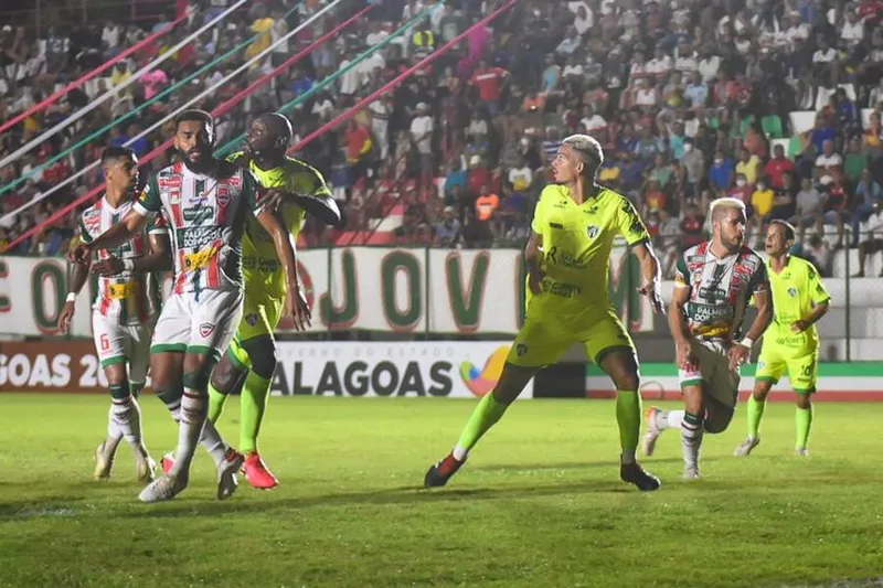 CSE venceu o Murici por 2 a 0, no Estádio Juca Sampaio, em Palmeira dos Índios, pelas quartas de final do torneio