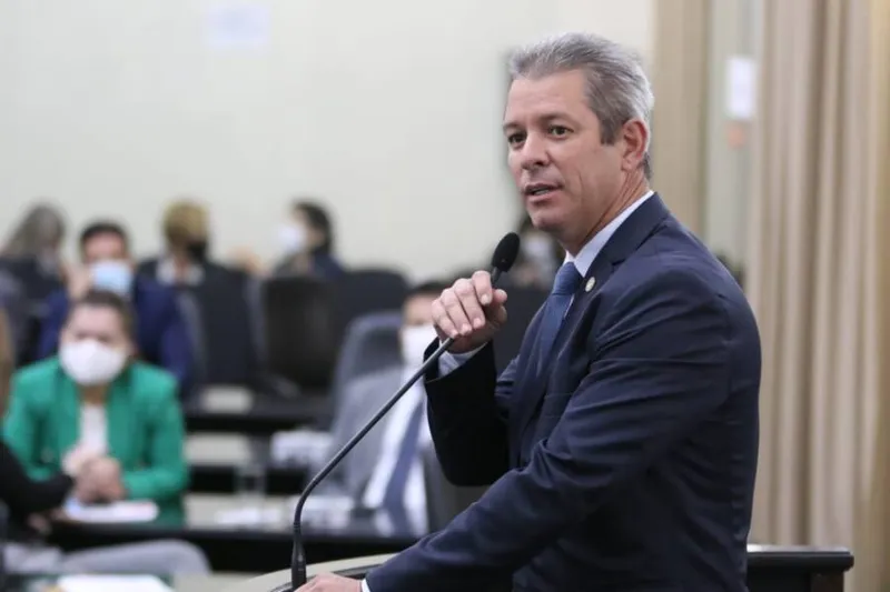 Imagem ilustrativa da imagem DEPUTADOS APRESENTAM COBRANÇAS AO GOVERNO DO ESTADO
