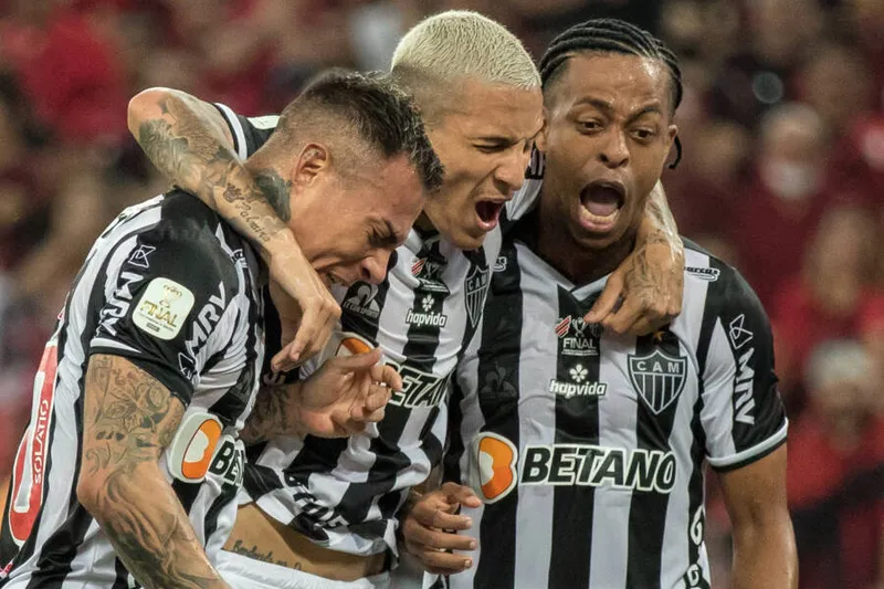 Galo Mineiro dominou o Athletico-PR com facilidade e sagrou-se campeão da Copa do Brasil pela segunda vez