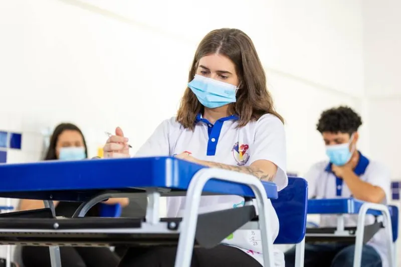Imagem ilustrativa da imagem ESTADO IMPLANTA NOVO ENSINO MÉDIO SEM ADEQUAR ESCOLAS, DENUNCIA SINTEAL