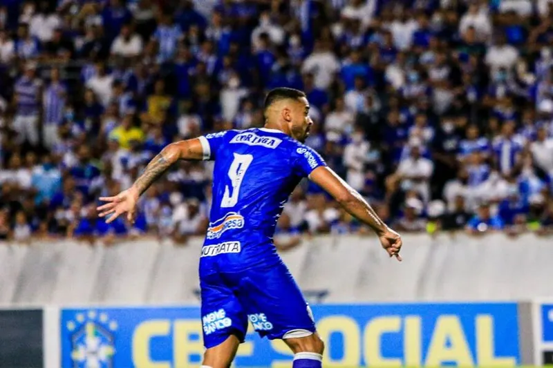 Camisa 9 e principal artilheiro de 2021, Guilherme Dellatorre não tem permanência garantida no time do Mutange