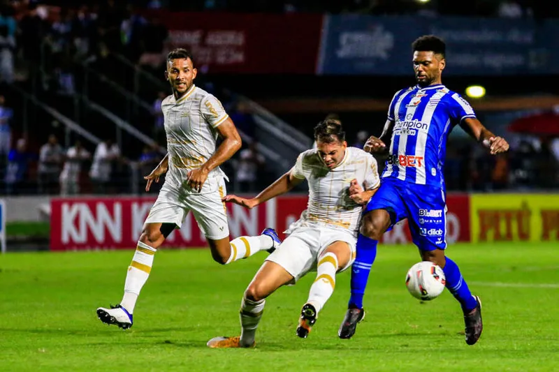Time marujo e Tigre não conseguem fazer bom jogo e decepcionam torcida no Trapichão