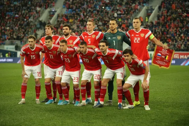 Federações confirmaram as sanções nessa segunda (28); decisão retira seleção da repescagem das Eliminatórias
