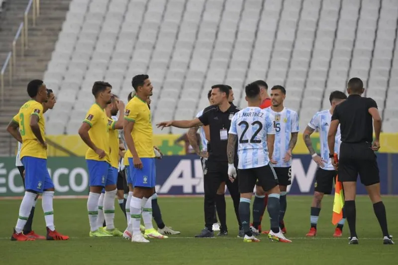 A Fifa determinou que Brasil e Argentina terão de se enfrentar de novo pelas Eliminatórias da Copa do Mundo