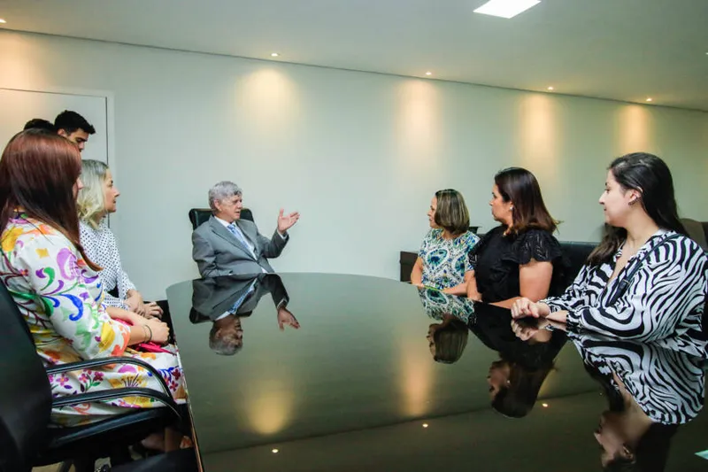 A reunião contou com a participação da primeira-dama de Alagoas, Silvana Loureiro
